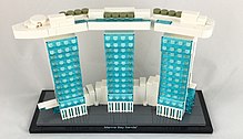 Марина Бэй Сэндс Lego.jpg