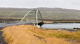 Bron över Mjóifjörður vid Hrútey.