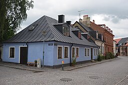 Hörnet Stora Tvärgatan/Lilla Södergatan. Något in i kvarteret låg Heligkorskyrkan.