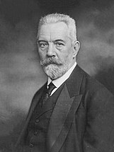 Theobald von Bethmann Hollweg, German chancellor from 1909 to 1917 Theobald von Bethmann-Hollweg 1913b.jpg