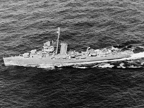 Torpédoborec USS Sterett při plavbě někdy v roce 1943.