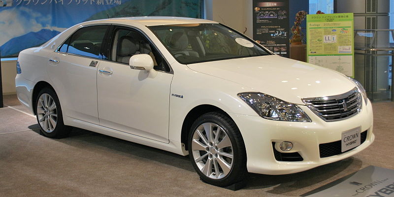 Toyota Crown Hybrid