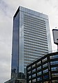手前の茶色のビルがかつての第一ビル。後ろの超高層ビルがAER（2005年8月）