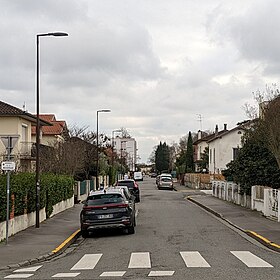 Image illustrative de l’article Avenue de la Roseraie