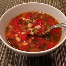 Фасолевый суп с помидорами и красным перцем.jpeg