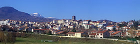 Beaumont (vue du sud) avec en arrière plan le puy de Dôme