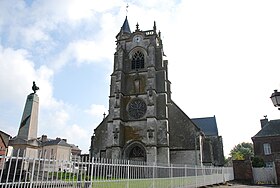 L'église et le monument aux morts.