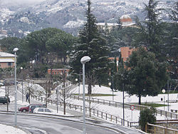 Giardini con neve 2.jpg