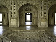 Room with fountain in the Muthamman Burj (1628–30), added by Shah Jahan inside the Agra Fort built by Akbar