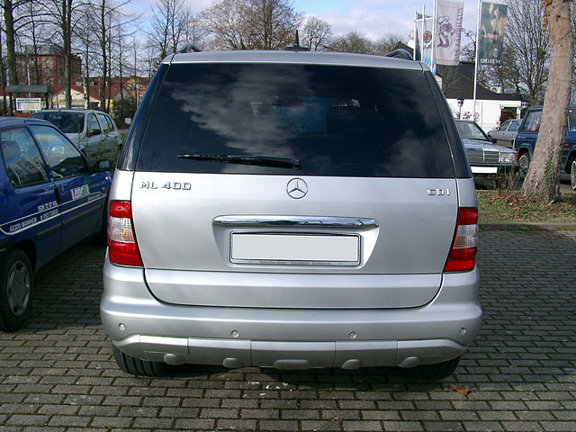 640px-Mercedes_W163_rear.jpg