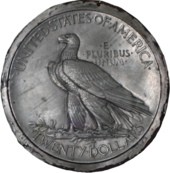 Une pièce de monnaie représentant un aigle, debout sur une branche et les inscriptions United States of America, E Pluribus Unum et Twenty Dollars.