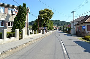 Cesta II/532 v obci Otročok
