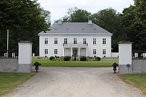 Kungsgårdens huvudbyggnad i juli 2016