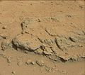 2013年9月10日，“好奇号”在路标1区观察到的火星“达尔文”岩石露头。