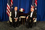 Президент Дональд Трамп встретился с премьер-министром Австралии Малкольмом Тернбулл для двусторонней встречи на борту Intrepid Sea, Air & Space Museum в четверг, 4 мая 2017 года, в Нью-Йорке. Jpg