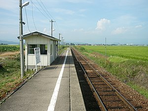 月台與候車室（2006年8月）