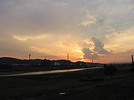 小柳町から望む多摩川