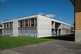 Schulhaus Bach