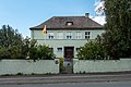 Villa mit Einfriedung