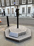 Broad Street pump replica (2023)