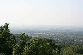 Widok z Chorągwicy na Wieliczkę i Kraków