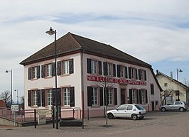 Gemeentehuis en school