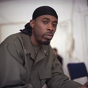 Le rappeur GZA portant un durag.