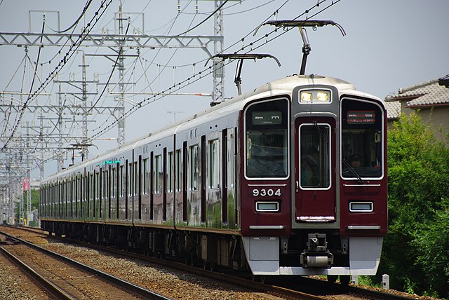 640px-Hankyu9304F.JPG