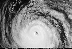 L'ouragan Guillermo, le 5 août 1997, à son maximum d'intensité.