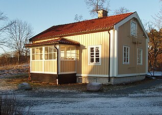 Övre huset, ursprungligen huvudbyggnadens norra flygel.