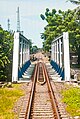 Sebuah jembatan di ujung emplasemen Stasiun Karangantu.