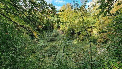 An de fréiere Steebroch erofgekuckt