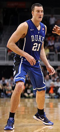 Майлз Пламли 2011 - 13 февраля - Ураганы в Майами в Duke Blue Devils.jpg