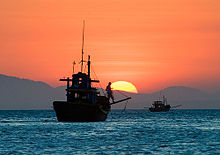 Sunset on the South China Sea off Mui Ne village on the south-east coast of Vietnam Mui Ne4.jpg