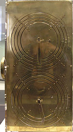 Reconstruction of the Antikythera mechanism in the National Archaeological Museum, Athens (made by Robert J. Deroski, based on Derek J. de Solla Price model)