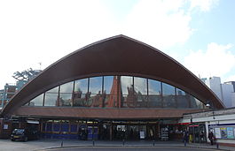 Oxford Road railway station entrance.JPG