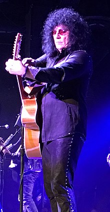 Shortino performing in Raiding the Rock Vault in 2019