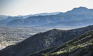 El Mondúver vist des de la muntanya de les Raboses