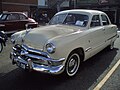 Ford Crestline (1949—1951)