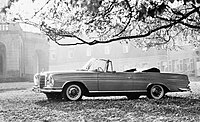 Mercedes-Benz 300 SE Cabriolet