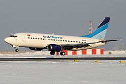 Boeing 737-300 der Avia Traffic Company