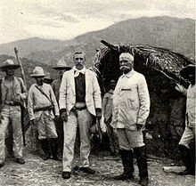 Calixto Garcia, a general of Cuban separatist rebels (right) with U.S. Brigadier General William Ludlow (Cuba, 1898) Calixto Garcia and William Ludlow in Cuba, 1898.jpg