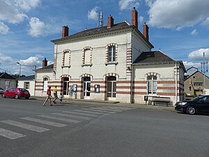 圣艾尼昂 - 努瓦耶站主站房