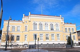 Le lycée de Jyväskylä vu de la rue Yliopistonkatu.