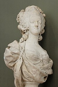 Marie-Antoinette, reine de France (1781), marbre, Paris, musée du Louvre.