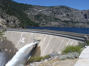 English: The O'Shaughnessy Dam in Yosemite Nat...
