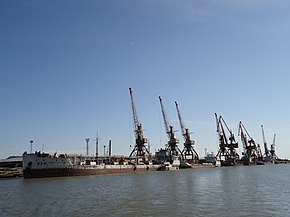 Речной порт Нижнеянска