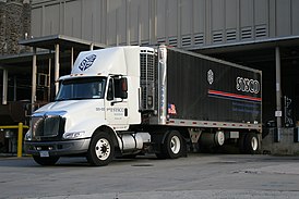 2008-07-24 International truck docked at Duke Hospital South 2.jpg