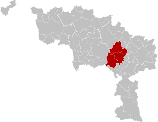 拉卢维耶尔区在埃諾省的位置