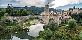 Besalú y el puente viejo